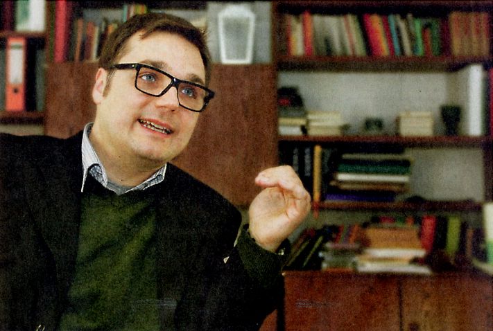 Textfeld:  

Alexander K�nig freut der Zusammenhalt der Kirchengemeinde. - Er wei� aber auch, dass Aufbauarbeit notwendig ist.  
Foto: factum/Sanwald
